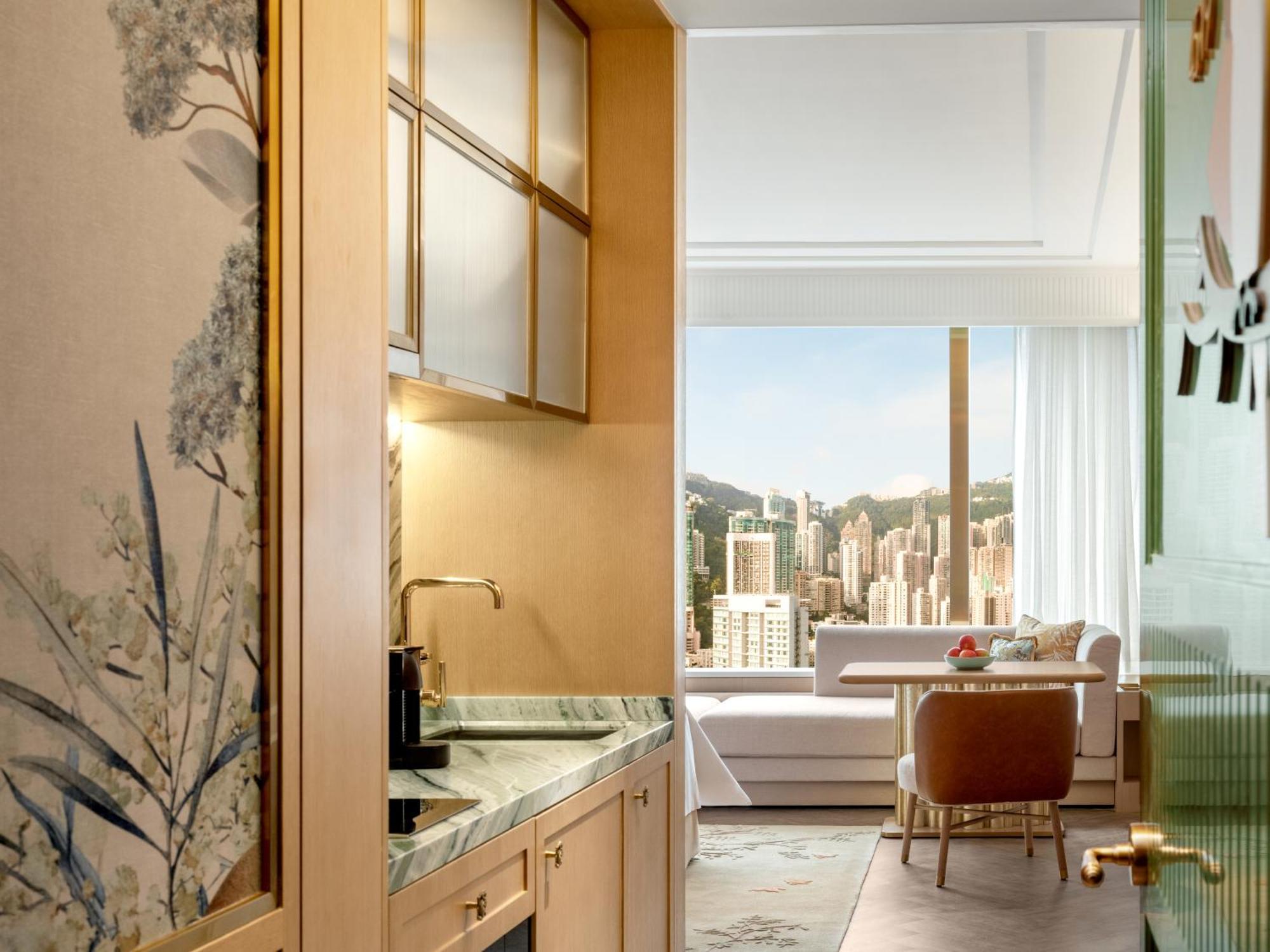 Island Shangri-la Hong Kong